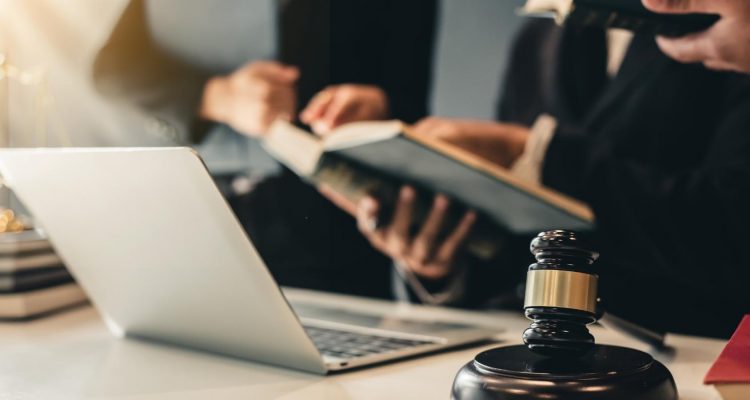 Civil Lawyer in Thane